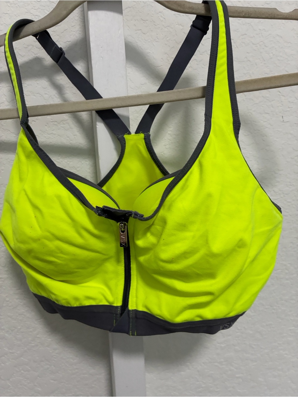 Victoria’s Secret Sport High-Impact Front-Zip Sports Bra - Neon Yellow - Picture 3 of 5